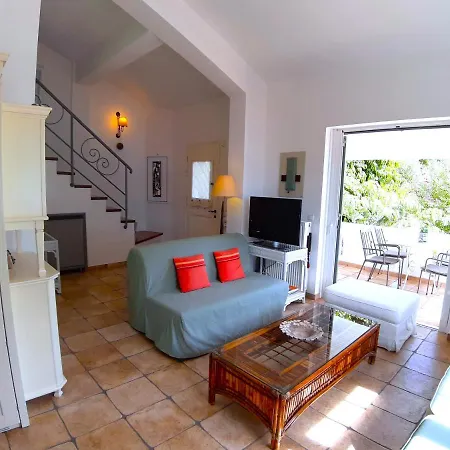 Villa Beachfront Skaloma