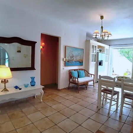 Villa Beachfront Skaloma