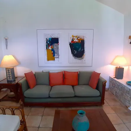 Beachfront * Skaloma