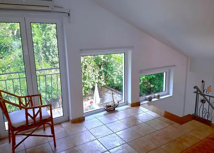 Beachfront * Skaloma