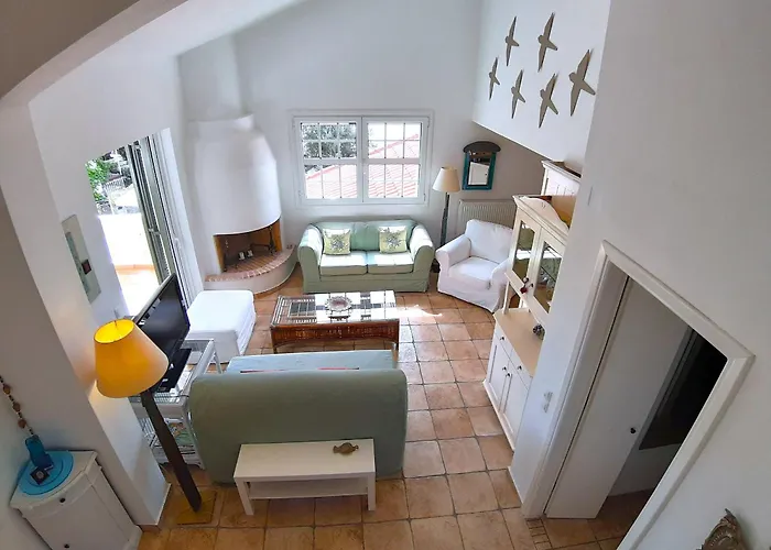 Villa Beachfront Skaloma