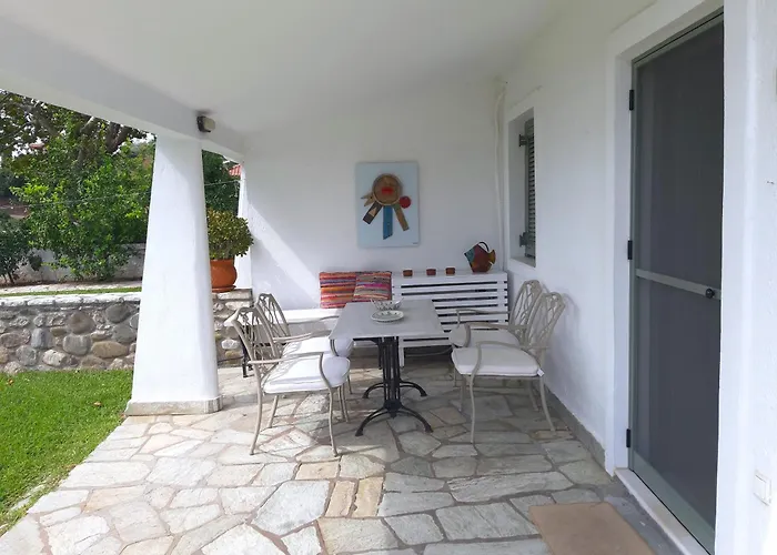 Beachfront Villa Skaloma